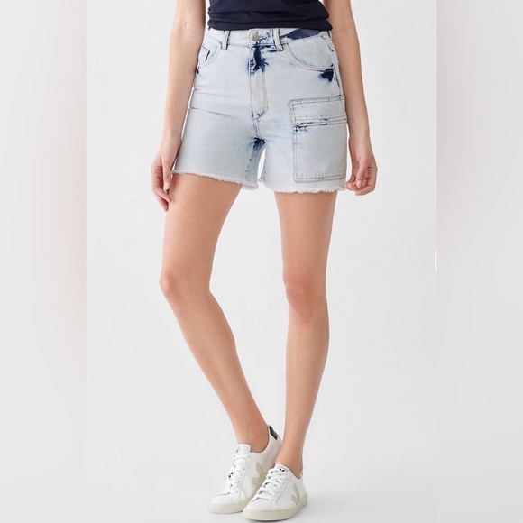 DL1961 DENIM HEPBURN HIGH RISE WIDE LEG SHORT IN MYSTIC 29 - Picture 1 of 5